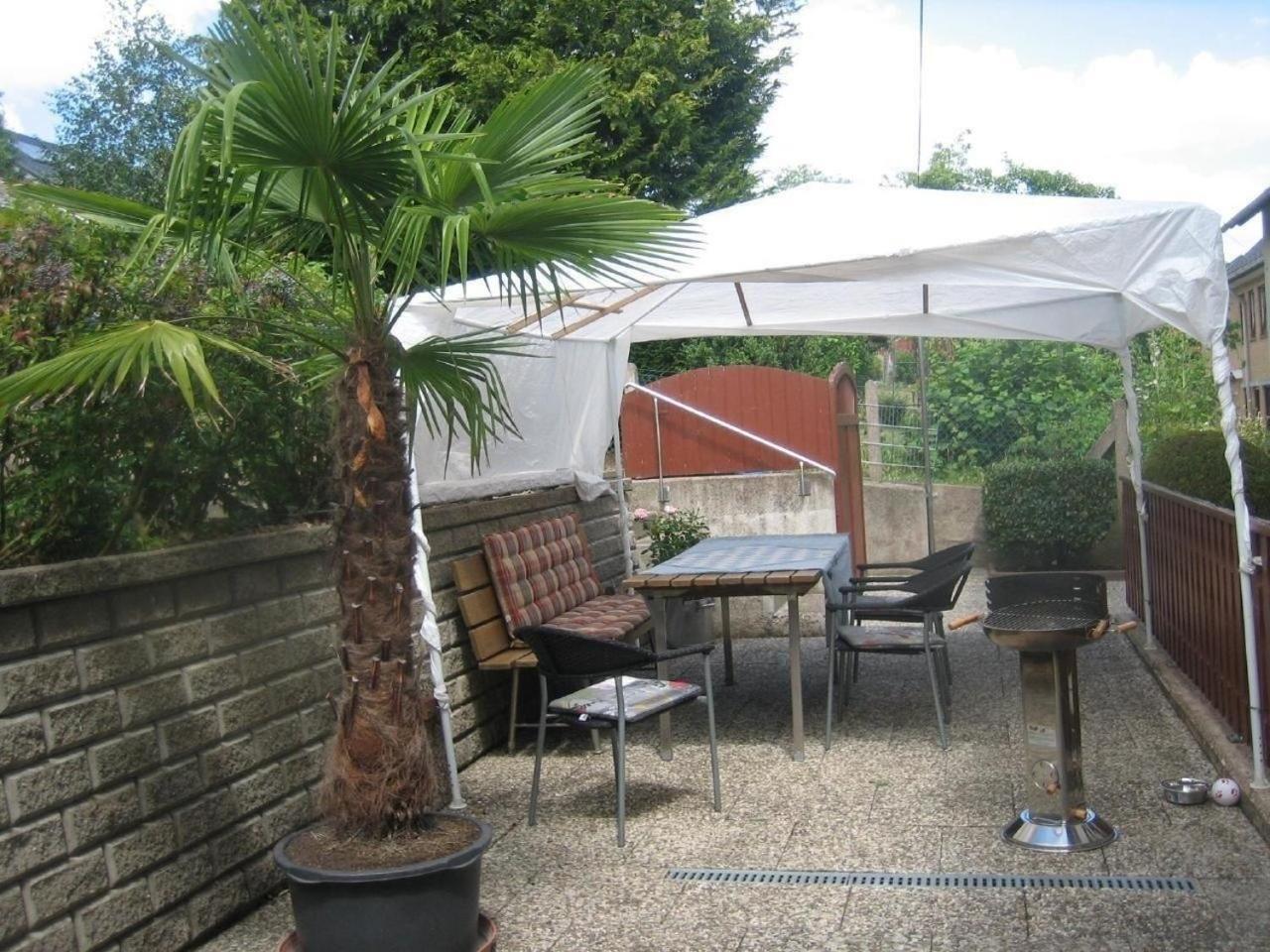 Grosse Wohnung In Polle Mit Grill Und Garten Bagian luar foto